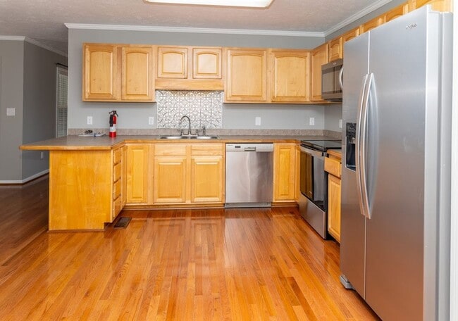 Building Photo - Beautiful!!!! Move in Ready!