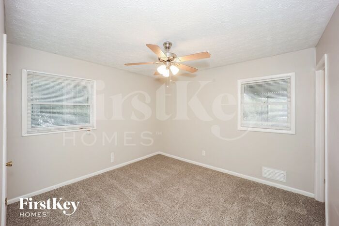 Building Photo - 2521 Southaven Dr