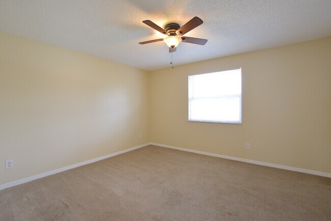 Building Photo - 551 Verbena Ct