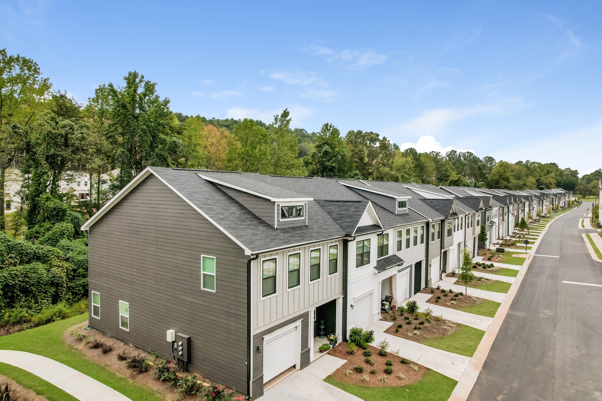 Building Photo - 770 Calvin Pk Dr