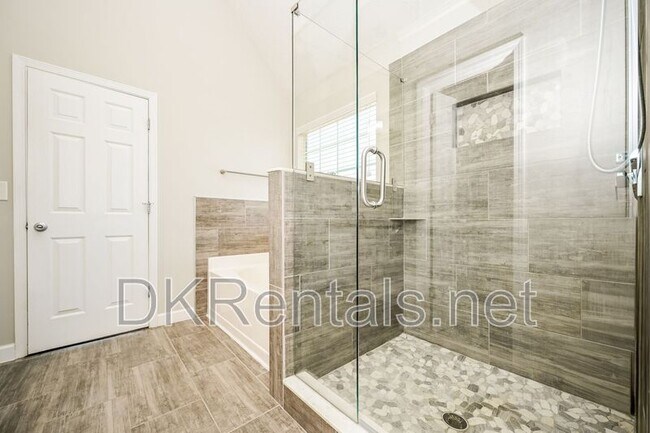 Building Photo - 7512 Congregation St