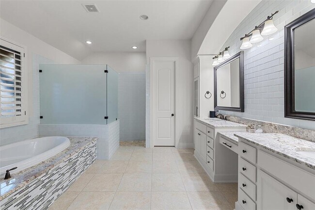 Building Photo - 306 Tempranillo Way