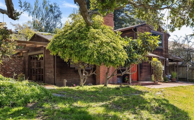 Building Photo - 700 Coventry Rd