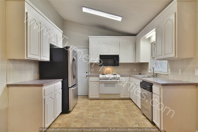 Building Photo - 4000 Williamsburg Dr, Columbia, SC 29203