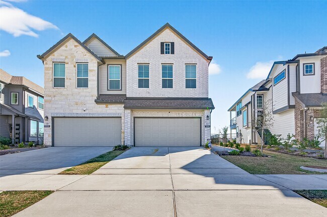 Building Photo - 21163 Medina River Dr