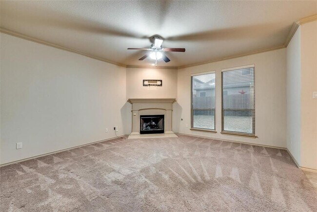 Building Photo - 15825 Carlton Oaks Dr