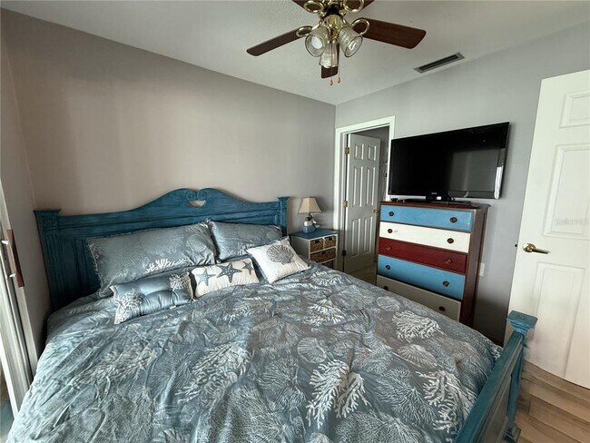 Building Photo - 250 126th Ave