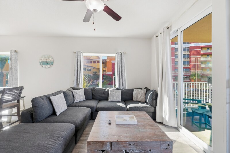 Building Photo - 15928 Front Beach Rd