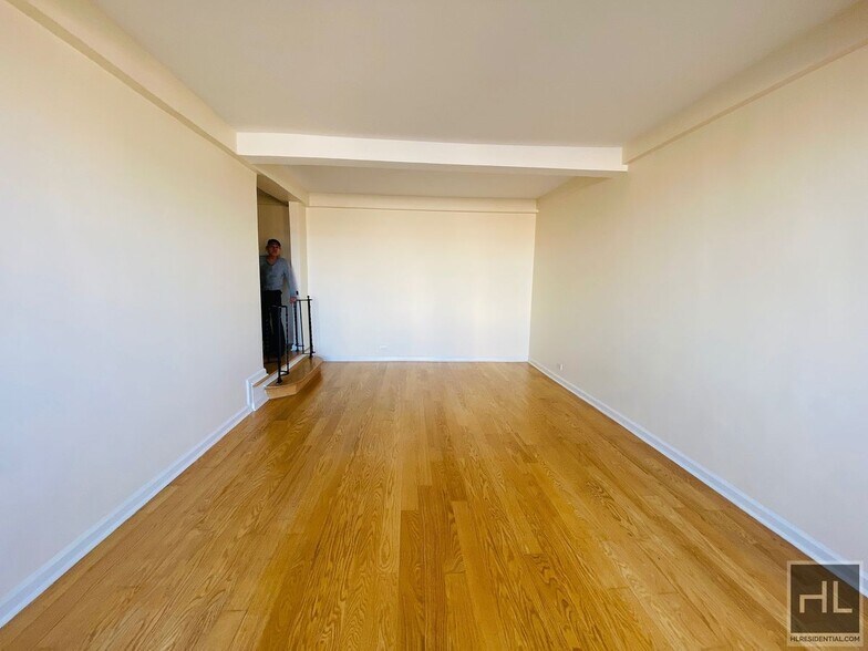 Building Photo - GRAND CONCOURSE