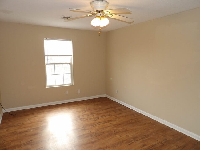 Building Photo - 344 Bypass Plaza Dr