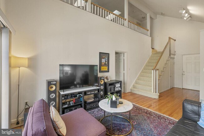 Building Photo - 164 Kendrick Pl