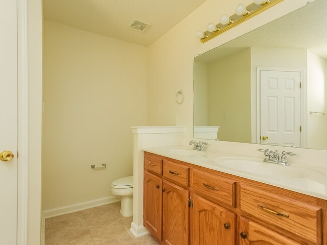 Building Photo - 6876 White Hawk Ln