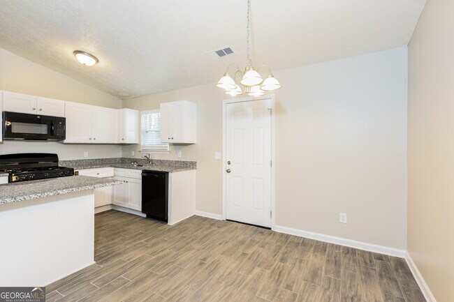 Building Photo - 5437 Mallard Trail