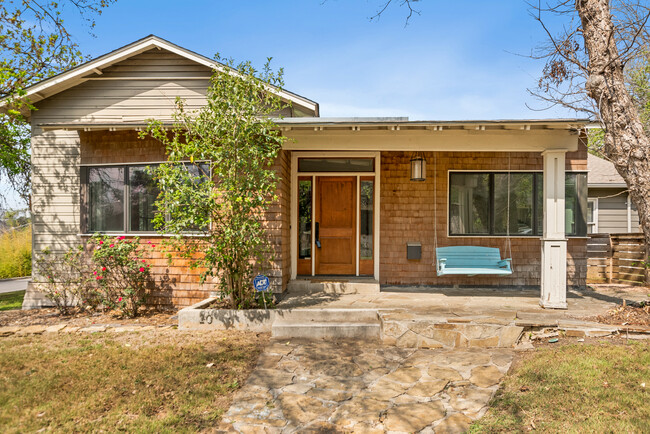 Primary Photo - 201 Chichester Pl