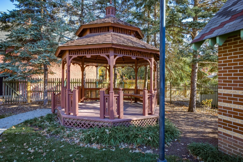 Building Photo - 1408 Broadway St