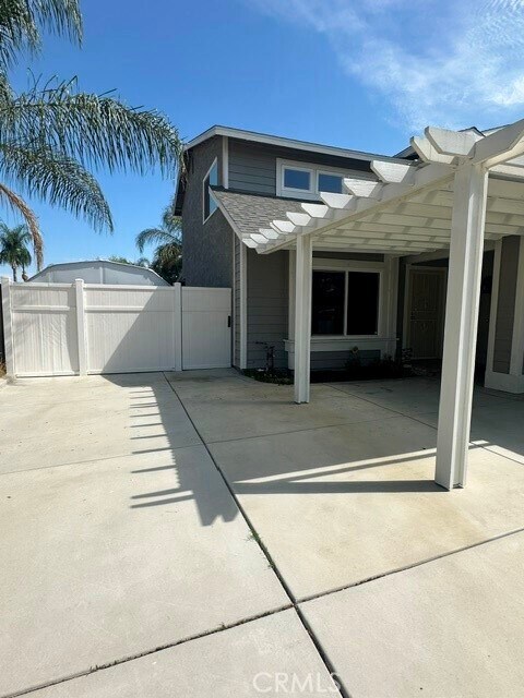 Building Photo - 26286 Topanga Way