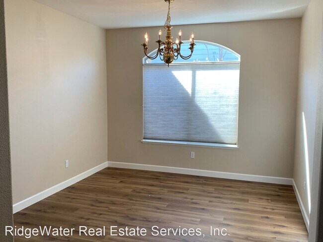 Building Photo - 4 br, 3 bath House - 610 Sundale Lane