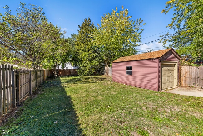 Building Photo - 850 N Butler Ave