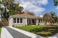 Building Photo - Adorable rental available in heart of Orlando !