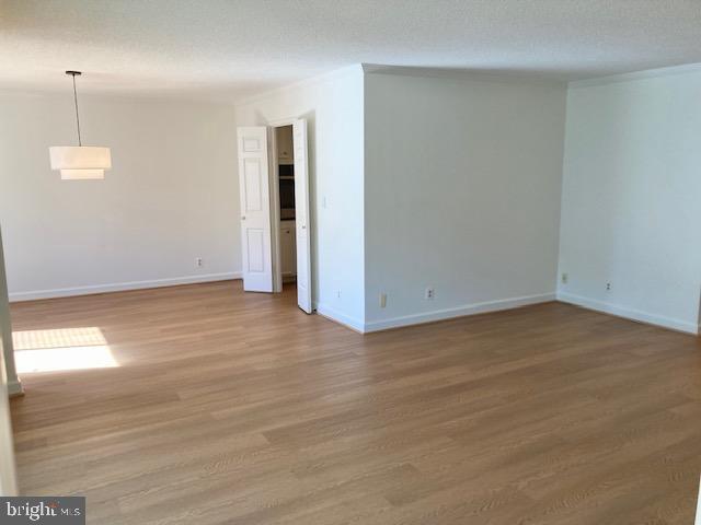 Building Photo - 5902 Mt Eagle Dr