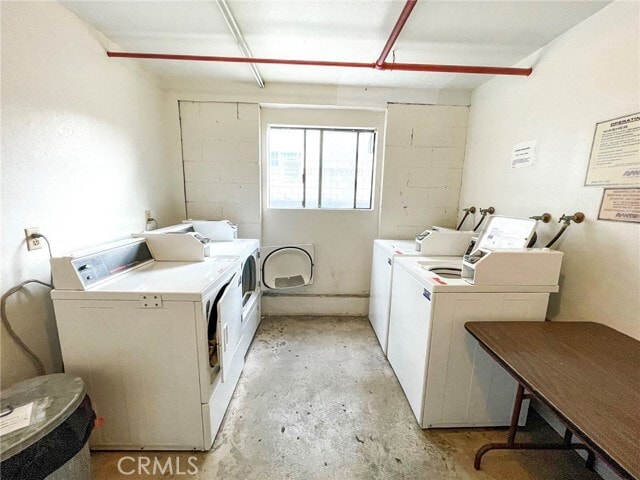 Building Photo - 6655 W 86th Pl