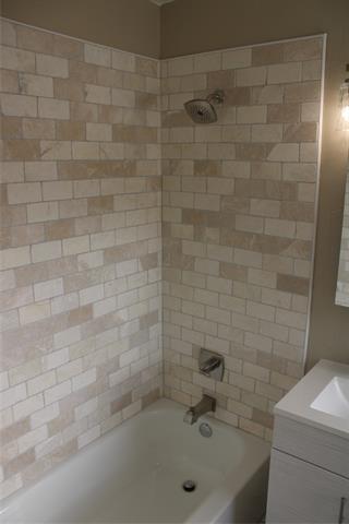 Building Photo - 707-709-709 Woodland St