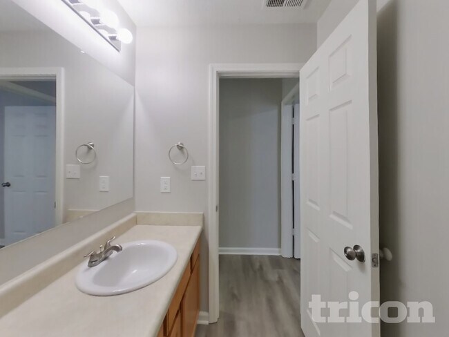 Building Photo - 7925 Liberty School Ln