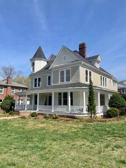 Primary Photo - 200 Mitchell Ave