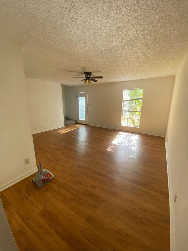 Building Photo - Monthly Paid Rent