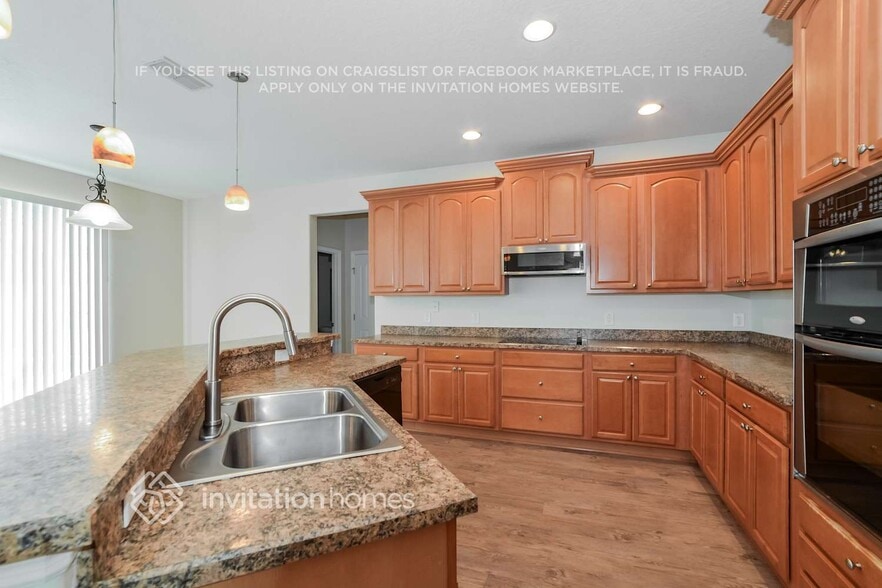 Building Photo - 317 Alfani St