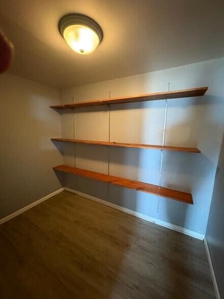 Building Photo - 661 Reynoldswood Rd