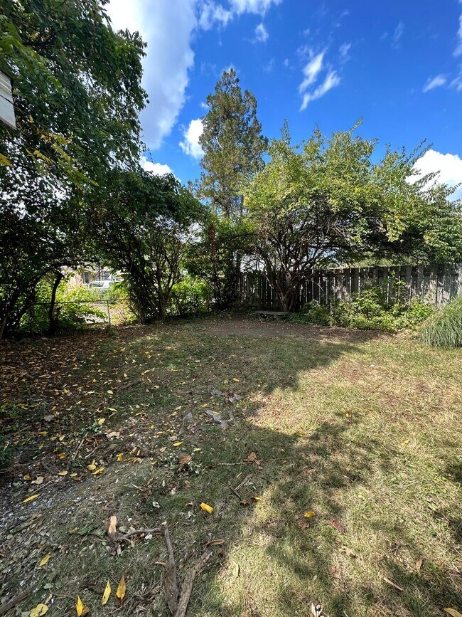 Building Photo - WESTWOOD - Charming 3bd Tudor w modern updates