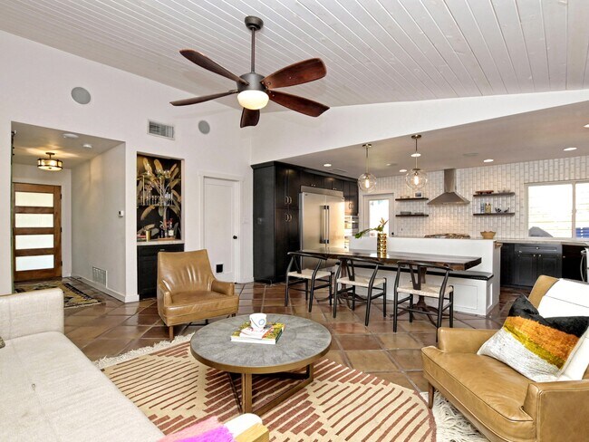 Building Photo - 5209 Fort Mason Dr