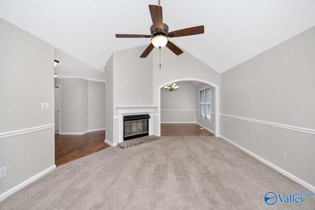 Building Photo - 180 Jarrett Ln