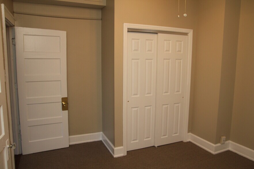 Building Photo - 735 Interdrive