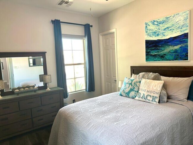 Building Photo - Estrella Mountain Ranch with Resort-style ...