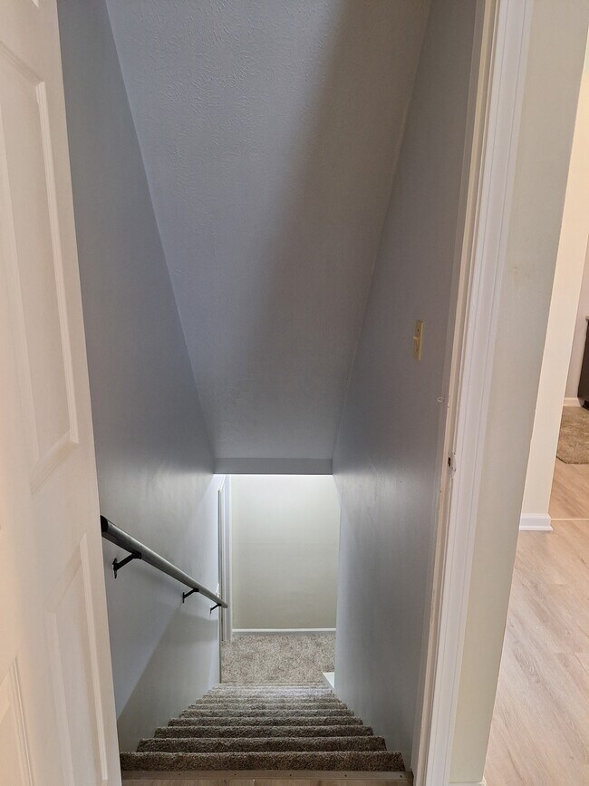 Building Photo - 311 W Rogers St