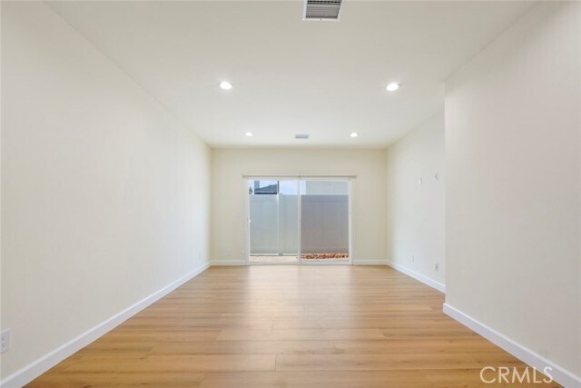 Building Photo - 7423 Balcom Ave