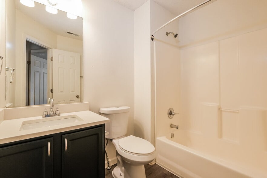 Building Photo - 3444 Sumter Pl