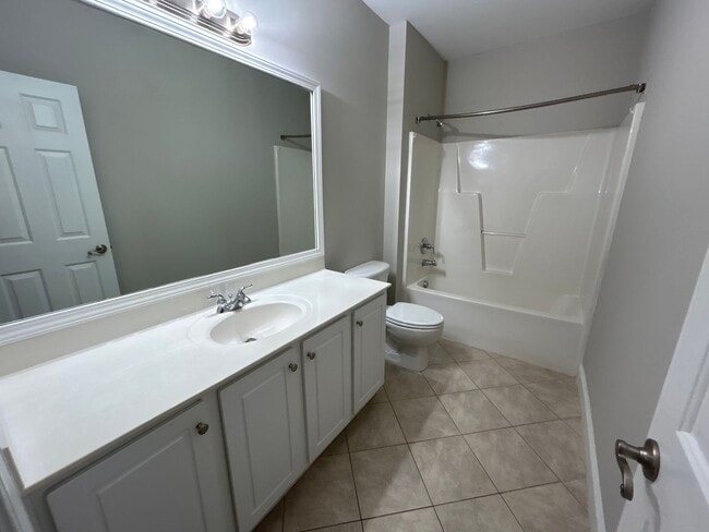 Building Photo - 3 Bedroom | 3.5 Bathroom Raleigh Townhome