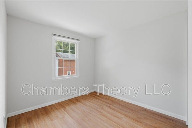 Building Photo - 3327 Webley Ct