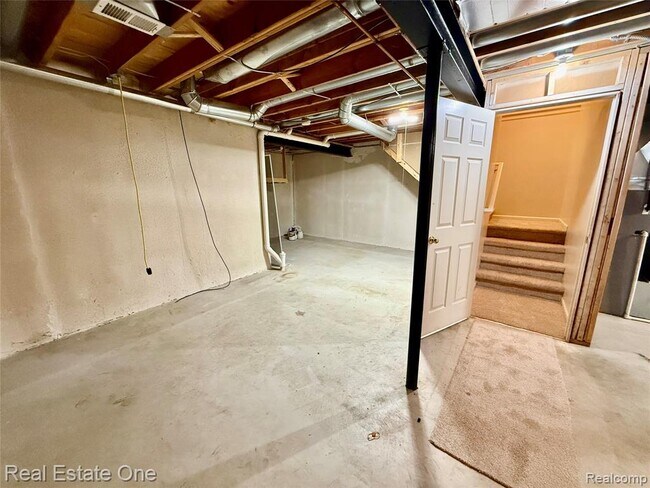 Building Photo - 716 Palmer Dr