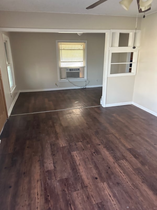 Building Photo - 122 W Birch St