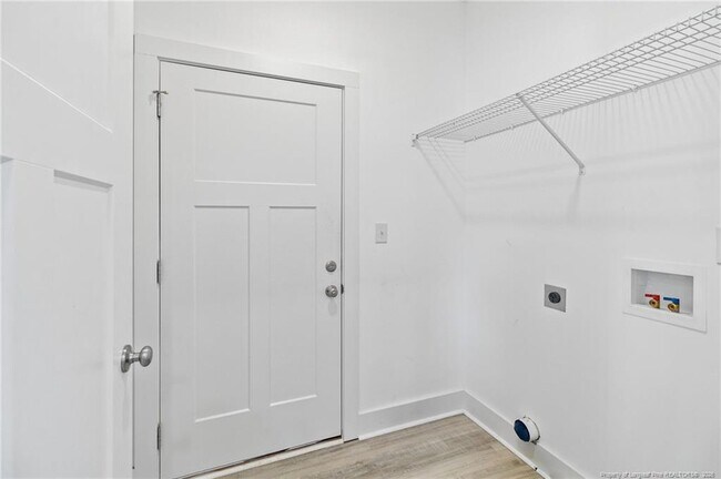 Building Photo - 198 Peeler Circle