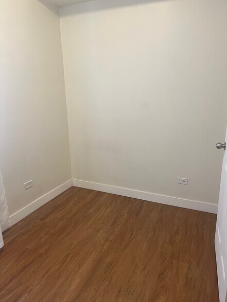 Building Photo - 241 W 23rd St