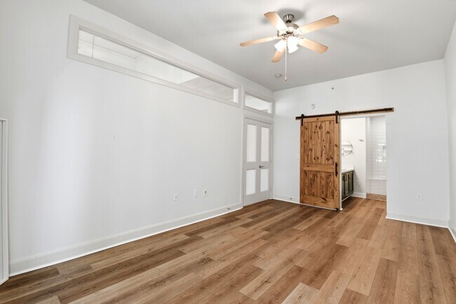 Building Photo - 1010 Rosine St