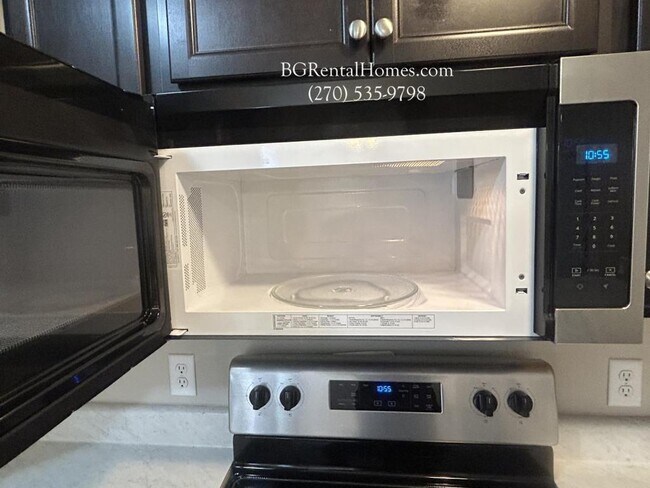 Building Photo - 506 Labrador Dr