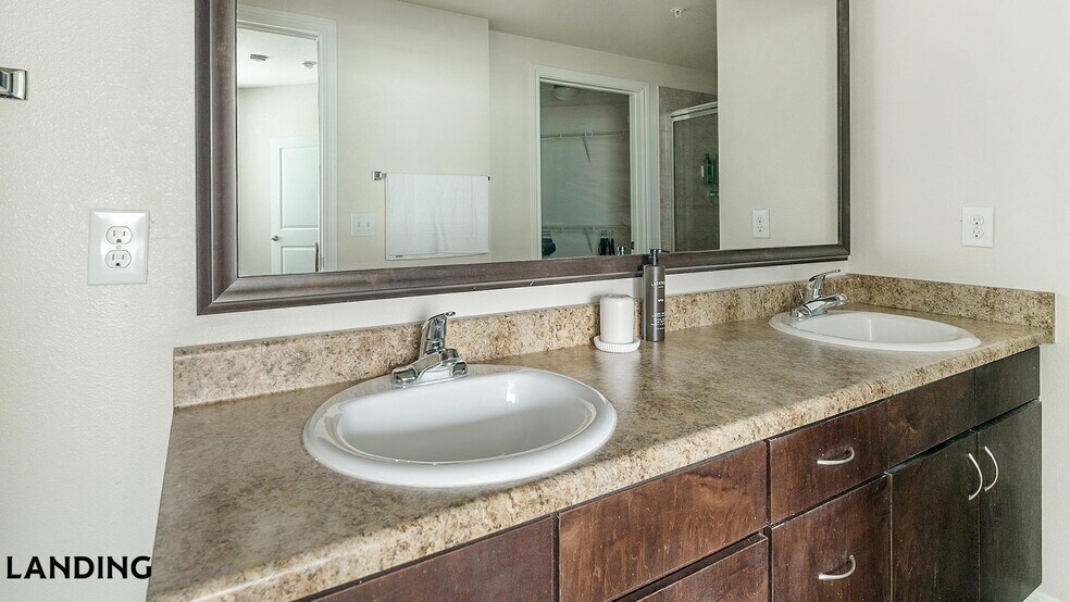 Building Photo - 14580 Crosby Fwy