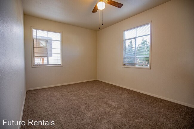 Building Photo - 3 br, 2 bath House - 1010 Dexter