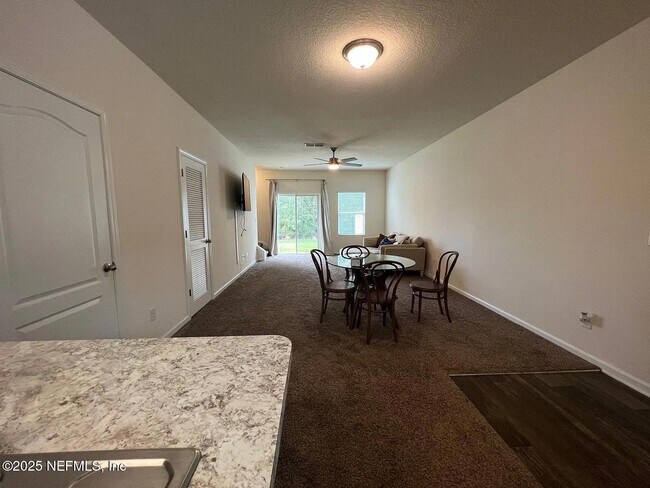 Building Photo - 253 Whitland Wy